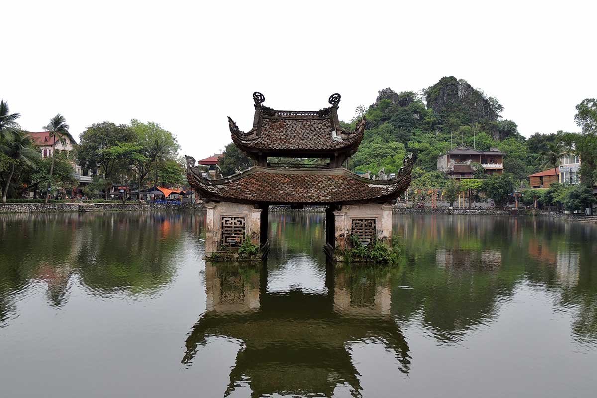 Electric Bike Adventure Hanoi Thay Pagoda 1 Day